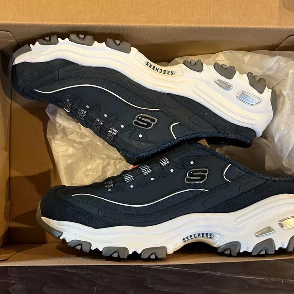 Skechers D’Lites the original size 8.5 NIB